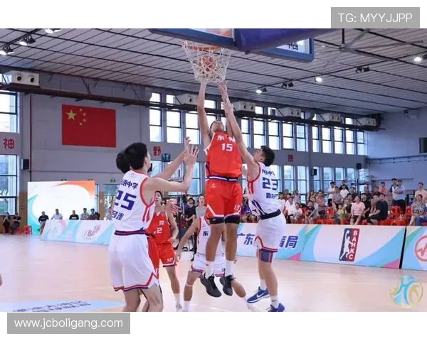 篮球赛快讯聚焦终场绝杀与逆转风云激荡全场热血对决点燃观众激情时刻 - 副本 (3) - 副本 - 副本